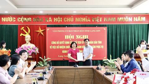 Công bố quyết định bổ nhiệm Phó Giám đốc Trung tâm Phục vụ hành chính công tỉnh Lạng Sơn